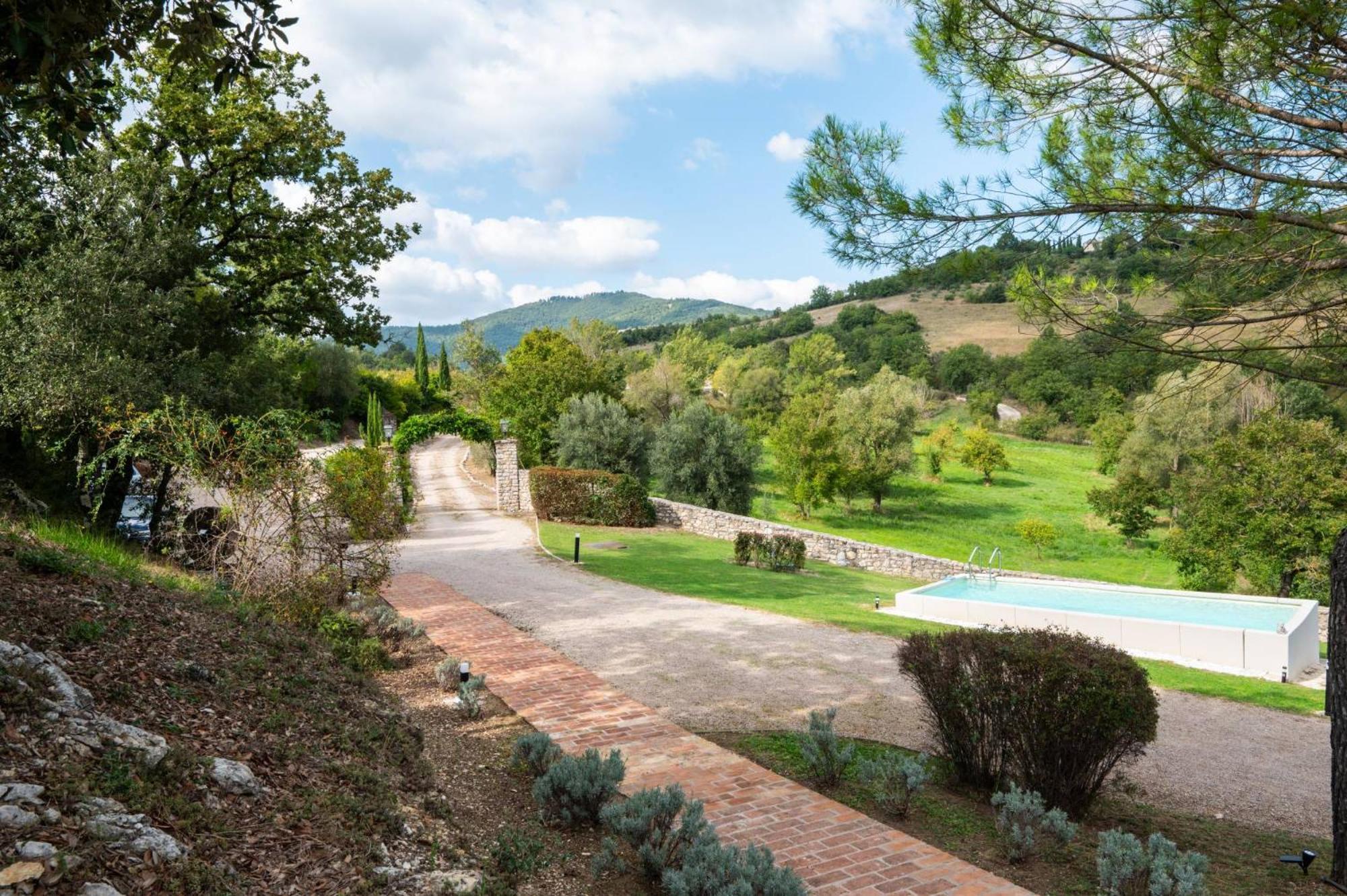 Bed and Breakfast Castello Valenzino Antognola Exterior foto